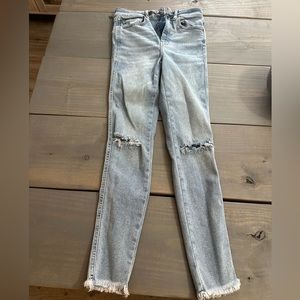 Free people skinny jeans. Size 27. Washed but never worn.